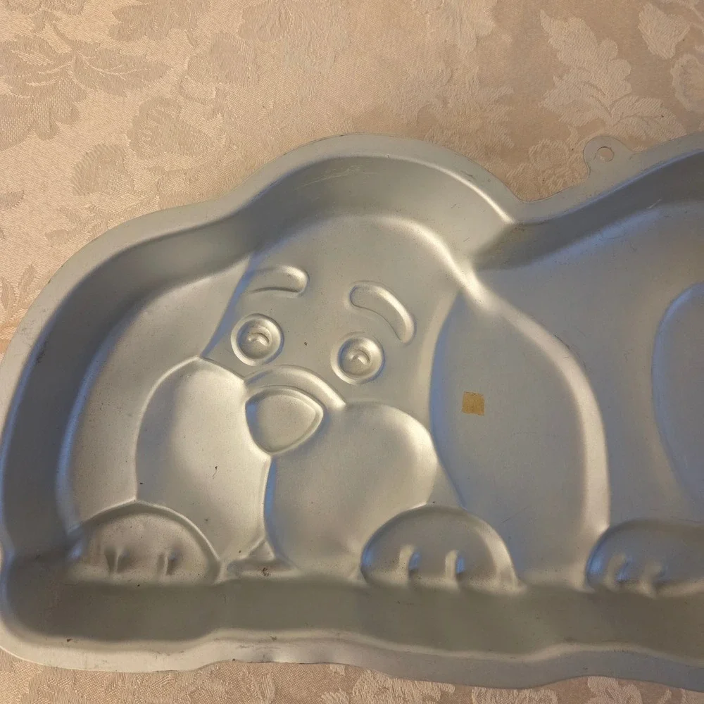 Vintage 1986 Wilton Puppy Dog Cake Pan Aluminum Character Mold 2105-2430 Silver